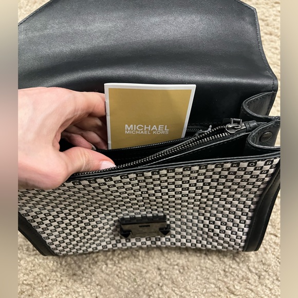 Michael Kors Whitney Large Checkerboard Logo Convertible Shoulder Bag - Picture 6 of 10